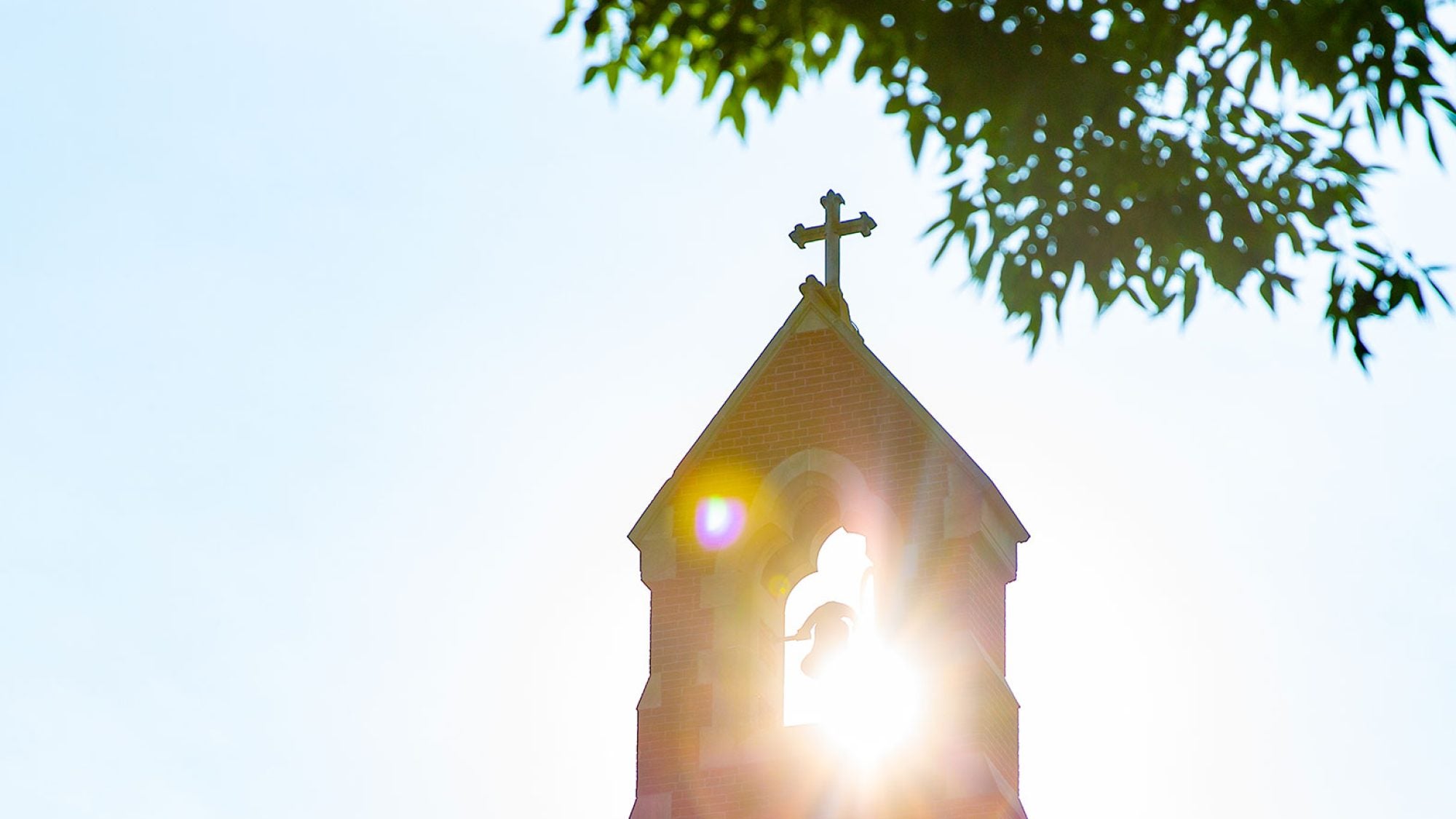 The cross at the top of Dahlgren Chapel.