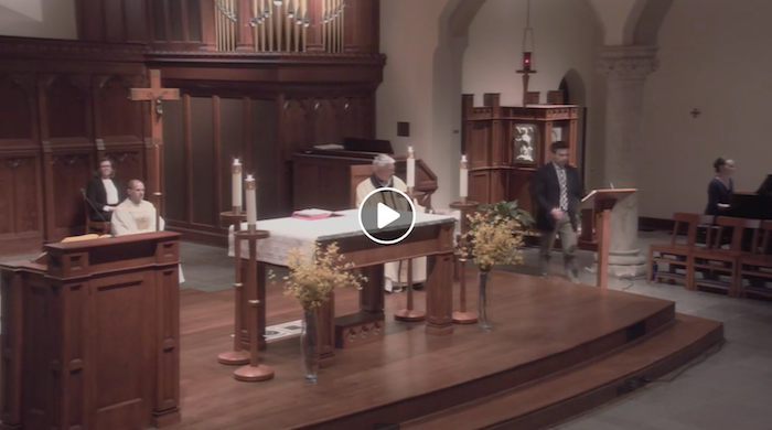 Members of campus ministry give mass in Dahlgren Chapel