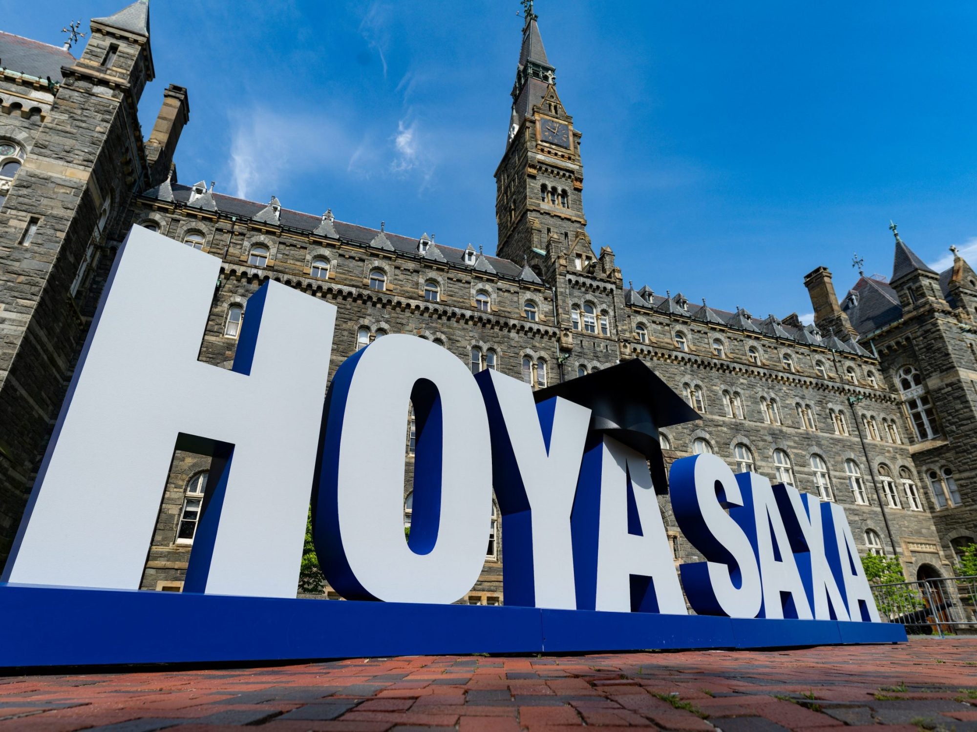 An image of the Hoya Saxa sign outside Healy Hall