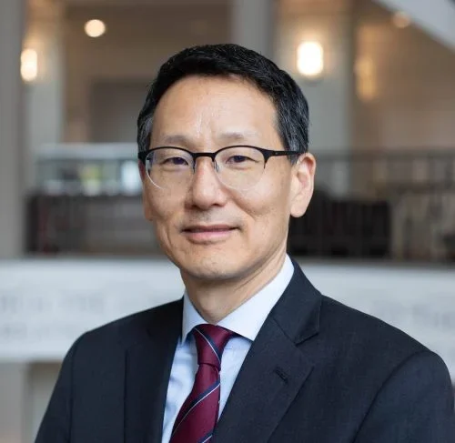 A headshot of Georgetown Law COO David Mao