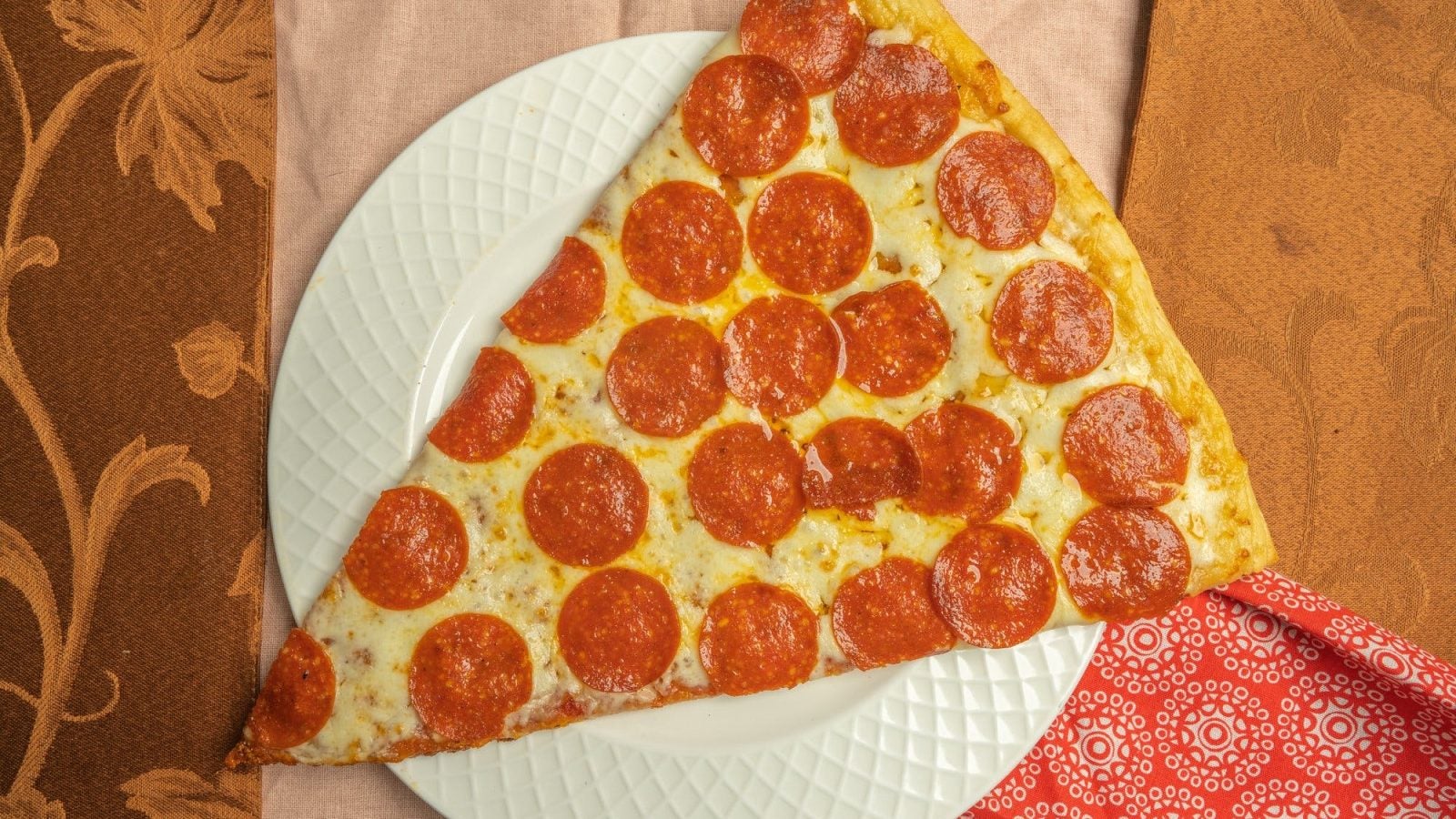 Slice of pepperoni pizza